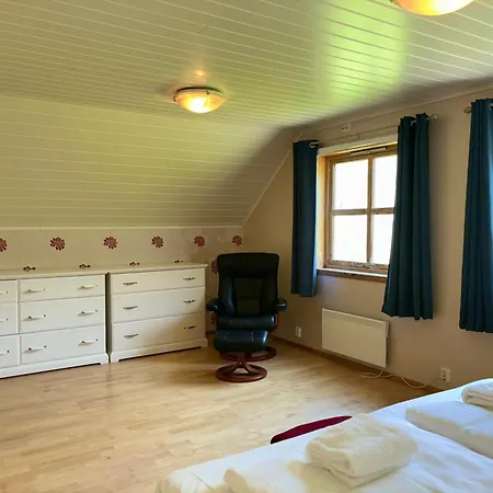 Flam Holiday Home Апартаменты *