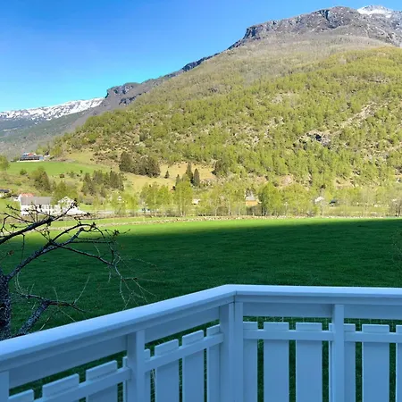 Апартаменты Flam Holiday Home